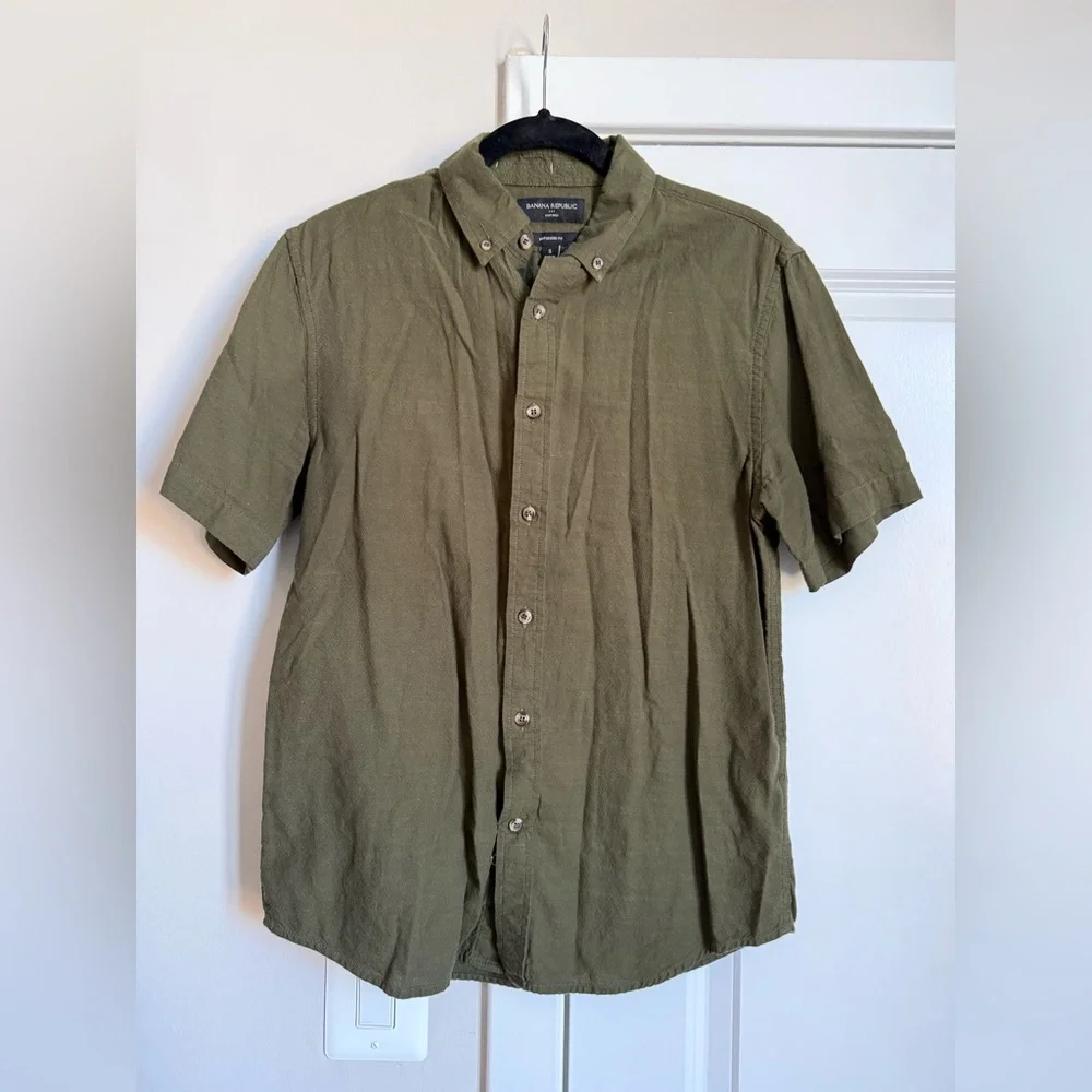 Banana Republic Factory Olive Button Down Shirt - Picture 1 of 3